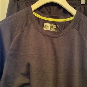 Men’s Large Reebok Mesh Shirt L